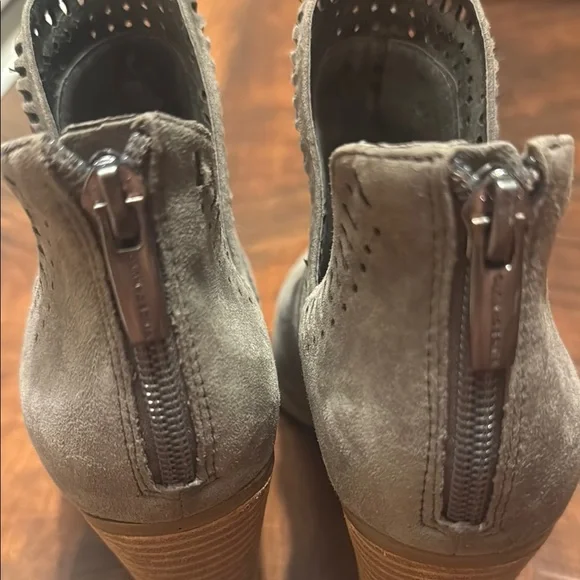 Gray Vince Camuto Suede Ankle Boots 7.5 - Picture 7 of 11